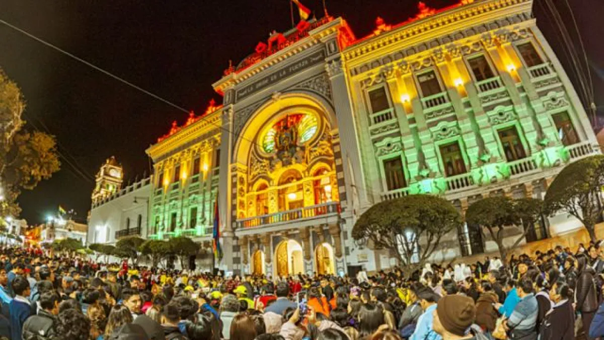 Sucre se viste de fiesta y de historia para abrir el mes del Bicentenario de Bolivia