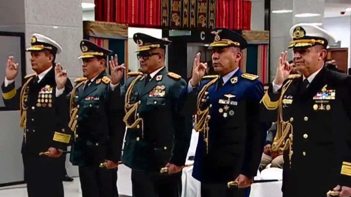 A tres días de las elecciones, el presidente Arce posesiona al nuevo Alto Mando Militar
