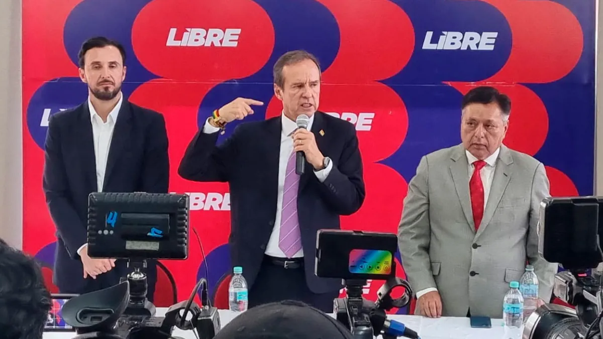 Tuto anuncia que Libre será ‘oposición constructiva’: ‘cheque en blanco no le doy ni a mi señora’