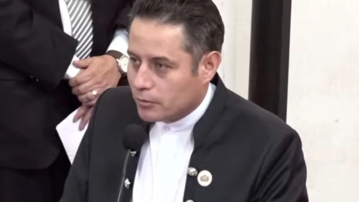 Lara tras recibir su credencial: ‘nos están dejando un país golpeado, pero nos vamos a levantar’