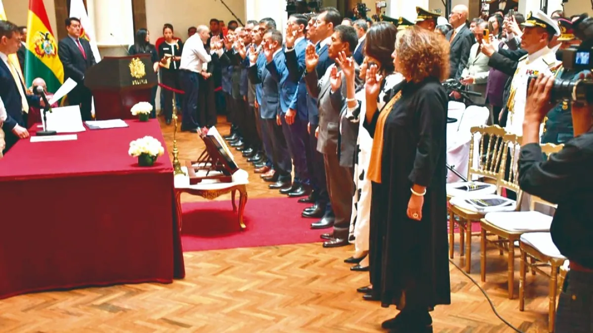 Paz opta por un gabinete técnico para afrontar la crisis que agobia al país