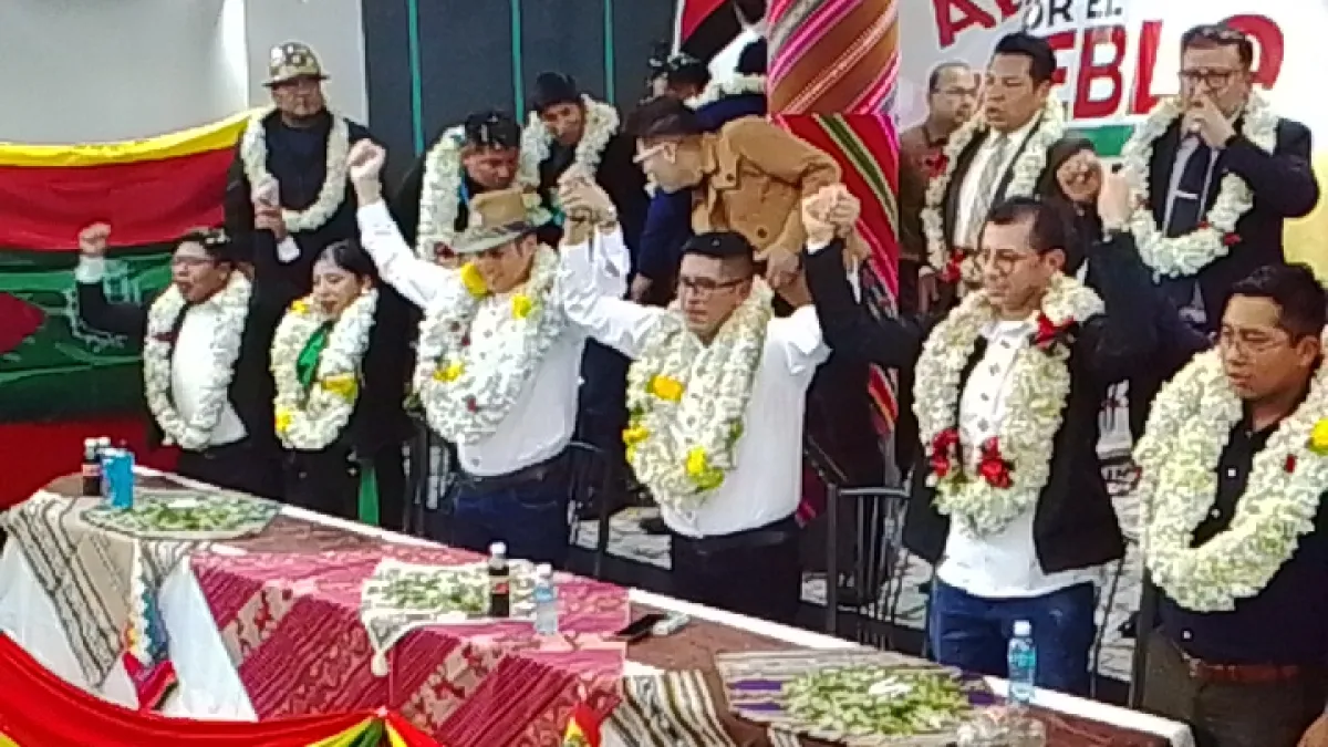 Edmand Lara presenta al tiktoker ‘El Mamani’ como precandidato para la Alcaldía de El Alto