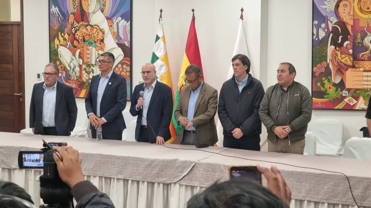 Lupo afirma que el Gobierno y la COB llegaron a un preacuerdo y se declaró cuarto intermedio en el diálogo